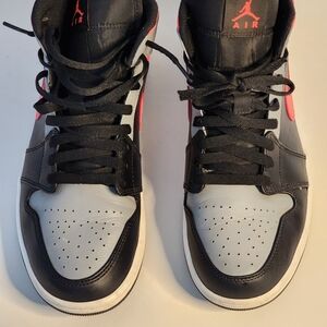 JordanMid 1 Pink ShadowMen's Black and Gray Sneakers